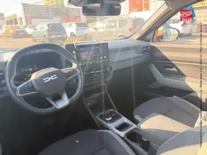 Photo 14 Dacia Duster  1.6 hybrid 140ch Extreme