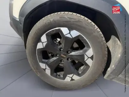 Photo 9 Dacia Duster  1.6 hybrid 140ch Extreme