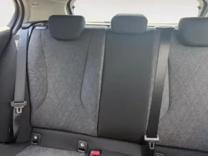 Photo 12 BMW Serie 1 Série 1 116A 122ch M Sport Design DKG7