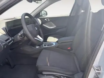 Photo 8 BMW Serie 1 Série 1 116A 122ch M Sport Design DKG7