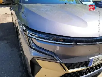 Photo 27 Renault Megane  E-Tech Electric EV60 220ch Iconic super charge -C