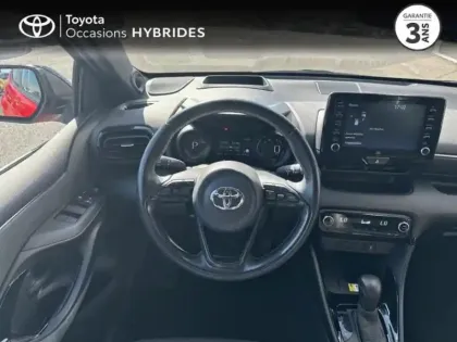Photo 8 Toyota Yaris  116h Première 5p