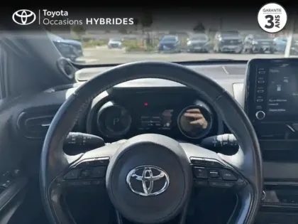 Photo 12 Toyota Yaris  116h Première 5p