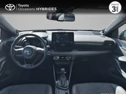 Photo 7 Toyota Yaris  116h Première 5p