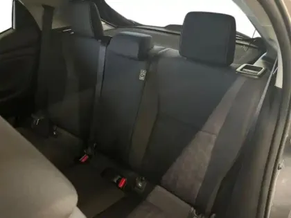 Photo 12 Toyota Yaris  116h Design 5p MC24