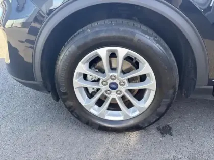 Photo 8 Ford Kuga  2.5 Duratec 180ch Hybrid FlexiFuel Titanium Powershift