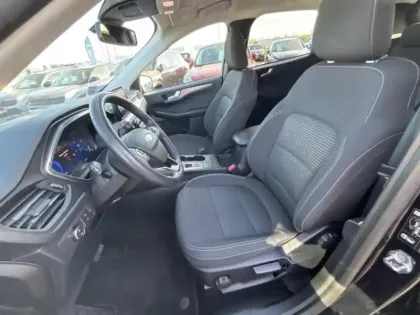 Photo 10 Ford Kuga  2.5 Duratec 180ch Hybrid FlexiFuel Titanium Powershift