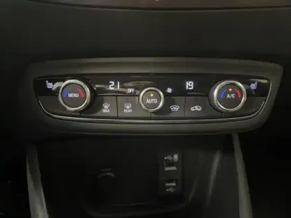 Photo 11 Opel Crossland  1.2 Turbo 130ch  Ultimate BVA