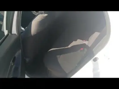 Photo 10 Toyota Yaris  116h Design 5p MY22