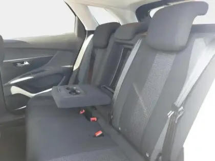 Photo 11 Peugeot 3008  1.5 BlueHDi 130ch E6.c Active S&S  6cv