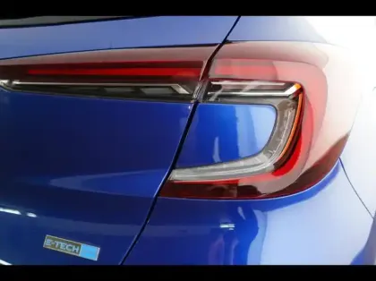 Photo 11 Renault Captur  1.6 E-Tech hybride 145ch Intens -21