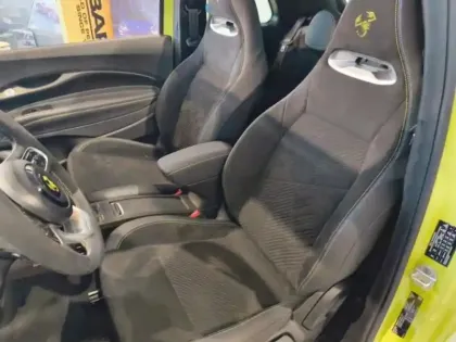 Photo 6 Abarth 500 C e 155ch 42kWh Turismo 4cv