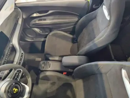 Photo 14 Abarth 500 C e 155ch 42kWh Turismo 4cv