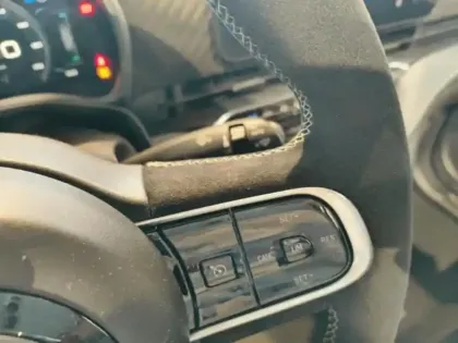 Photo 12 Abarth 500 C e 155ch 42kWh Turismo 4cv