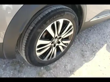 Photo 12 Renault Captur  1.6 E-Tech hybride Initiale Paris -21