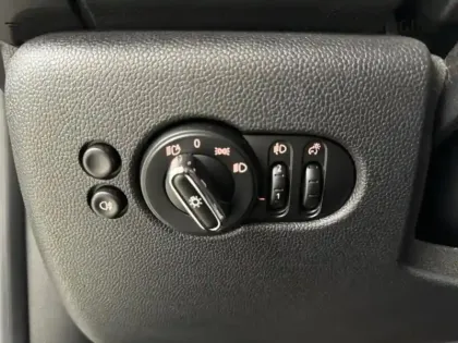 Photo 14 Mini Mini  Cooper SE 184ch Edition Camden BVA 5CV