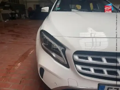 Photo 12 Mercedes GLA  180 Intuition 7G-DCT