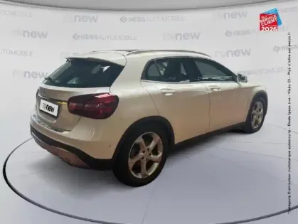 Photo 20 Mercedes GLA  180 Intuition 7G-DCT