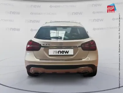 Photo 21 Mercedes GLA  180 Intuition 7G-DCT