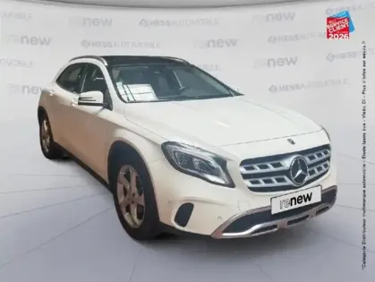 Photo 17 Mercedes GLA  180 Intuition 7G-DCT