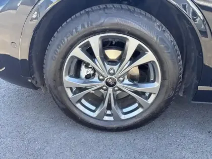 Photo 8 Ford Kuga  2.5 Duratec 180ch Hybrid FlexiFuel Titanium Powershift