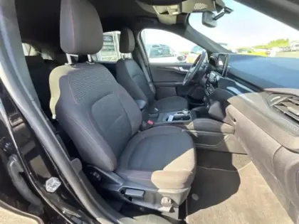 Photo 10 Ford Kuga  2.5 Duratec 180ch Hybrid FlexiFuel Titanium Powershift