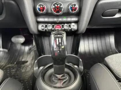 Photo 10 Mini Mini  5 Portes Cooper S 192ch Edition Greenwich BVA7 119g