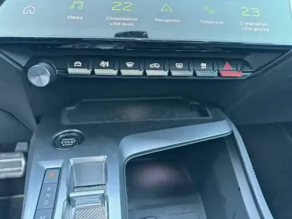 Photo 21 Peugeot 308  BlueHDi 130ch S&S EAT8