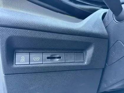 Photo 18 Peugeot 308  BlueHDi 130ch S&S EAT8