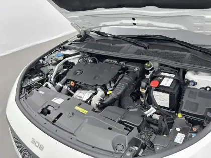 Photo 36 Peugeot 308  BlueHDi 130ch S&S EAT8