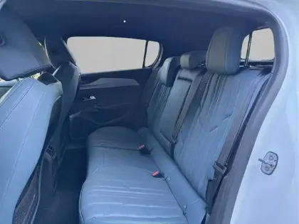 Photo 11 Peugeot 308  BlueHDi 130ch S&S EAT8