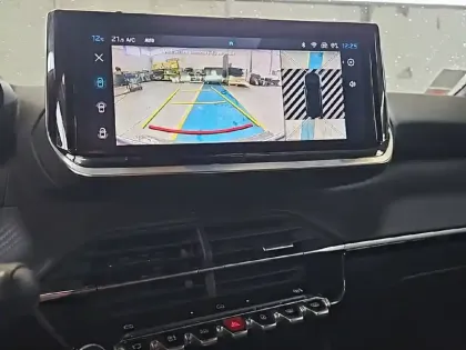 Photo 14 Peugeot 2008  BlueHDi 130 S&S EAT8