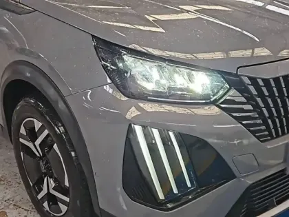 Photo 15 Peugeot 2008  BlueHDi 130 S&S EAT8