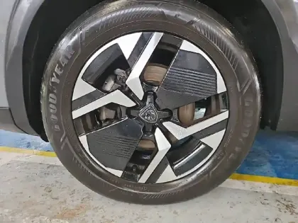 Photo 12 Peugeot 2008  BlueHDi 130 S&S EAT8