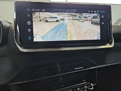 Photo 17 Peugeot 2008  BlueHDi 130 S&S EAT8