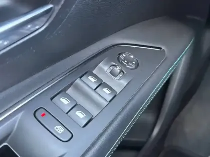 Photo 26 Peugeot 3008  Hybrid 225 e-EAT8