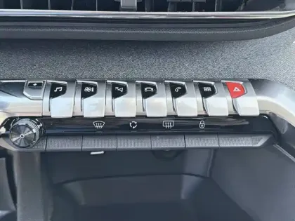 Photo 20 Peugeot 3008  Hybrid 225 e-EAT8