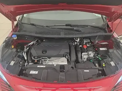 Photo 54 Peugeot 3008  Hybrid 225 e-EAT8