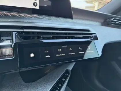 Photo 14 Peugeot 3008  Hybrid 145 e-DCS6