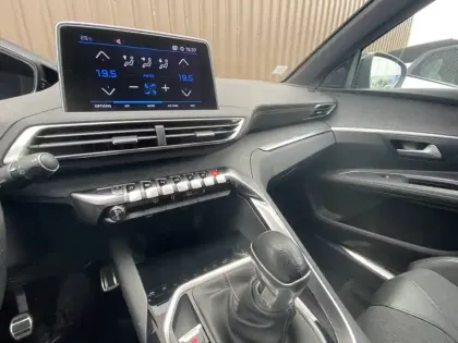 Photo 22 Peugeot 3008  Puretech 130ch S&S BVM6