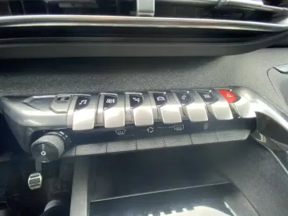 Photo 23 Peugeot 3008  Puretech 130ch S&S BVM6