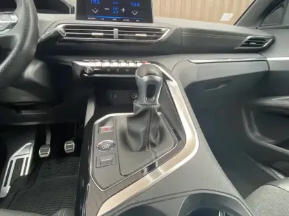 Photo 19 Peugeot 3008  Puretech 130ch S&S BVM6