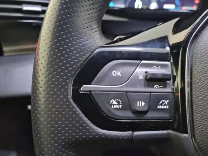 Photo 30 Peugeot 308  PHEV 225 e-EAT8