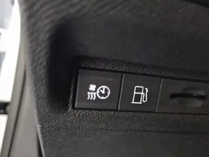 Photo 32 Peugeot 308  PHEV 225 e-EAT8
