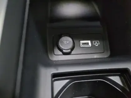 Photo 28 Peugeot 308  PHEV 225 e-EAT8