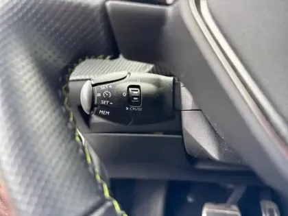 Photo 14 Peugeot 208  Electrique 50 kWh 136ch