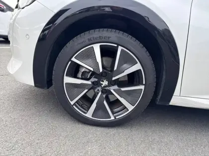 Photo 12 Peugeot 208  Electrique 50 kWh 136ch