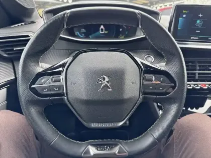 Photo 8 Peugeot 208  Electrique 50 kWh 136ch