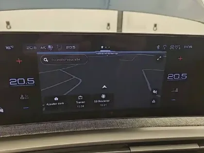 Photo 14 Peugeot 3008  Electrique 210 ch 73 kWh