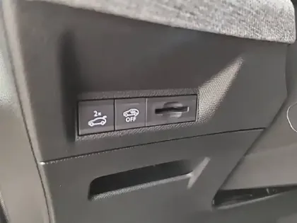 Photo 22 Peugeot 3008  Electrique 210 ch 73 kWh